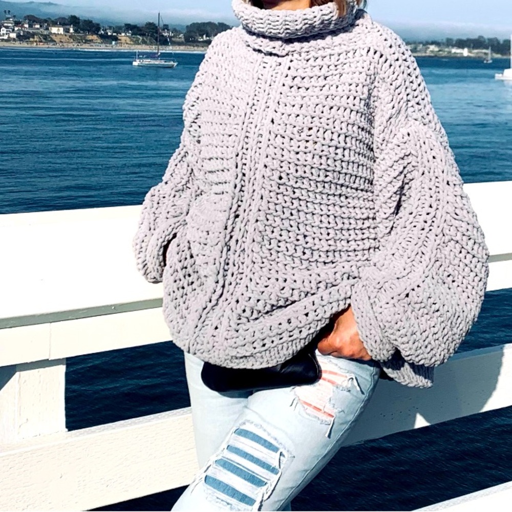 Sweater oversized